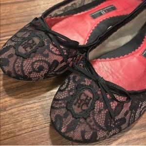 CH Carolina Herrera flats with bow